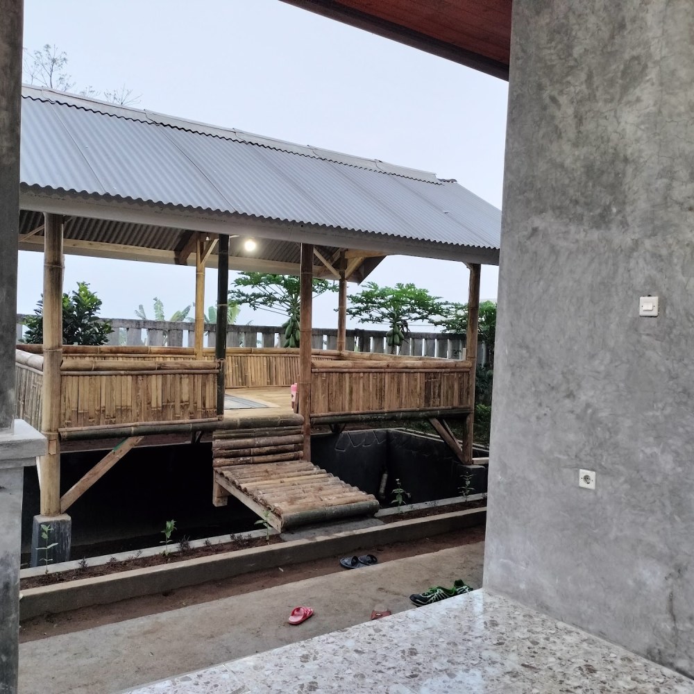 Rumah Betawi, enyak Hj sani