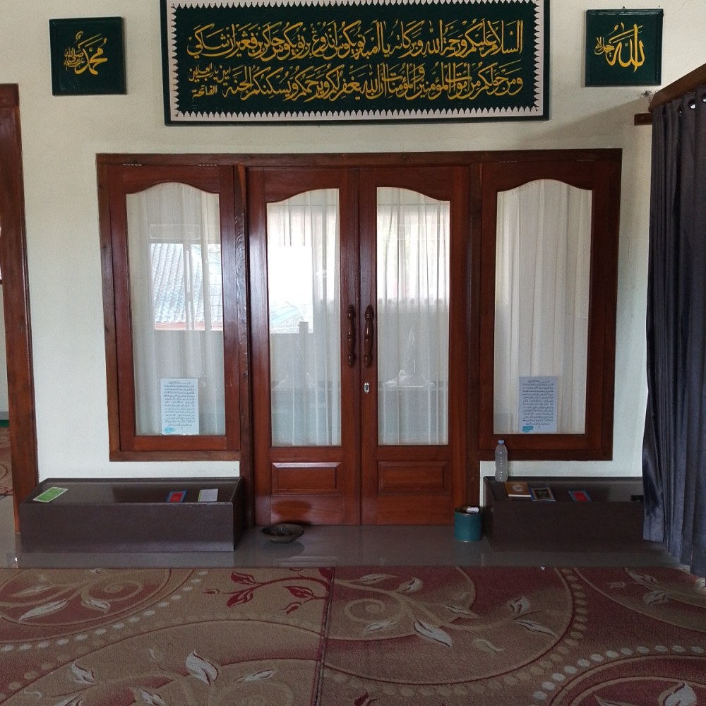 Makam Tubagus Andung (Asli)