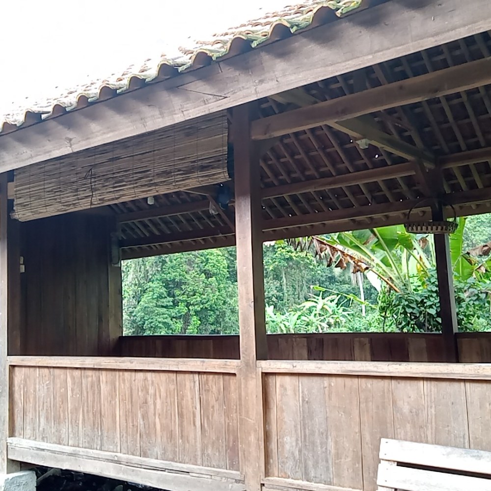Saung Ceceng - Ustad Iwan