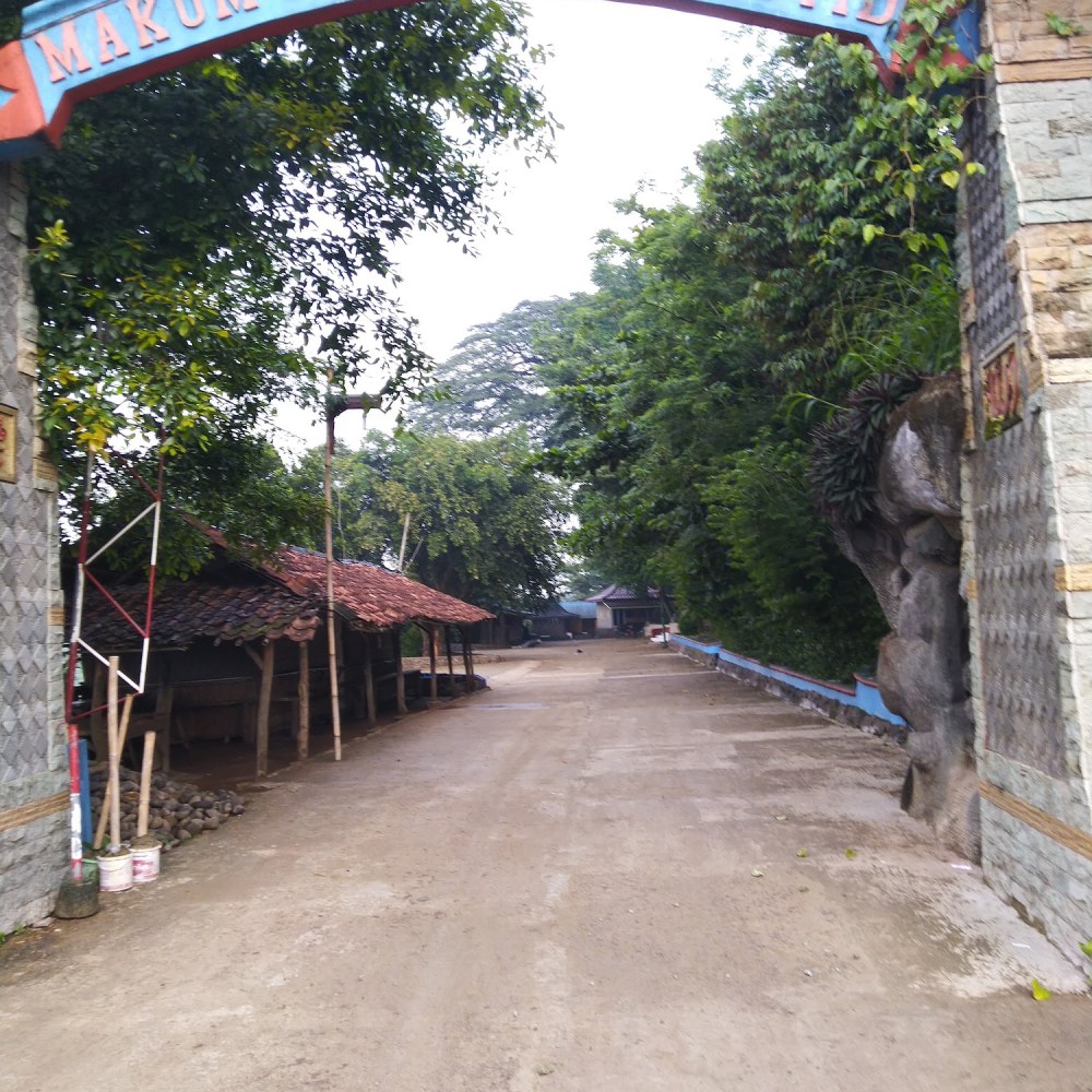 Makam SYEH ABDUL ROSYID (KP. GERENDONG)
