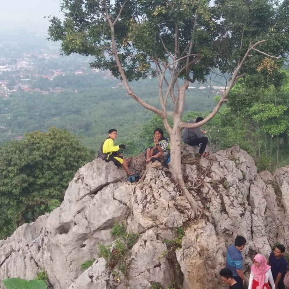 Puncak Batu Roti