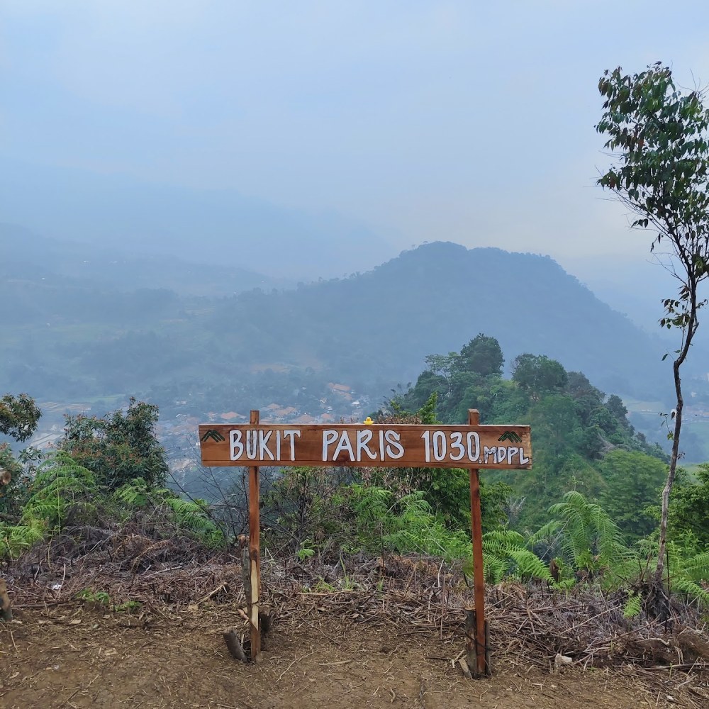 Bukit Paris, Sukamakmur (Jonggol)