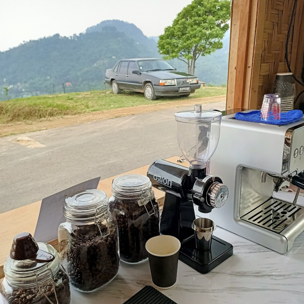 PANORAMA GUNUNG MENIR