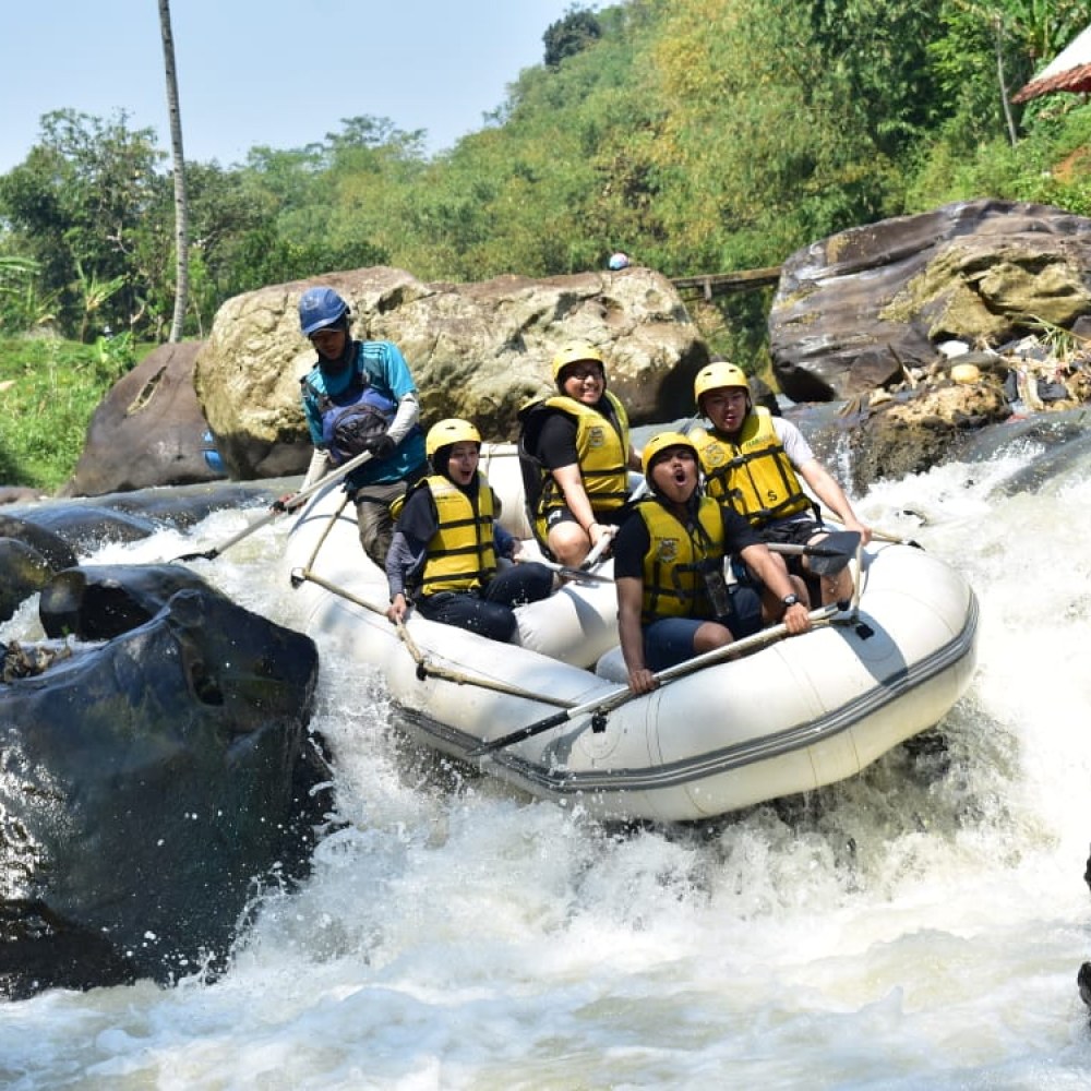 Rafting Outbound ALAMANDA