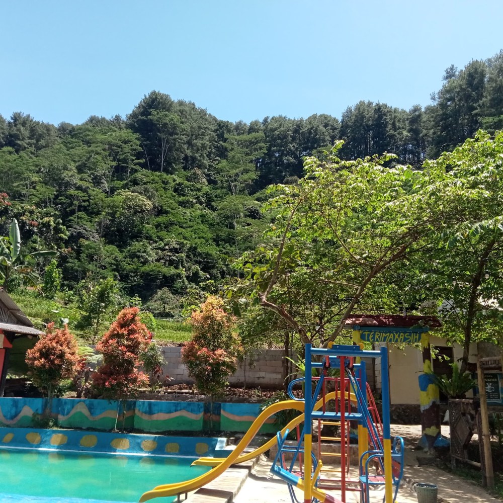 Area camping bungur gliriya
