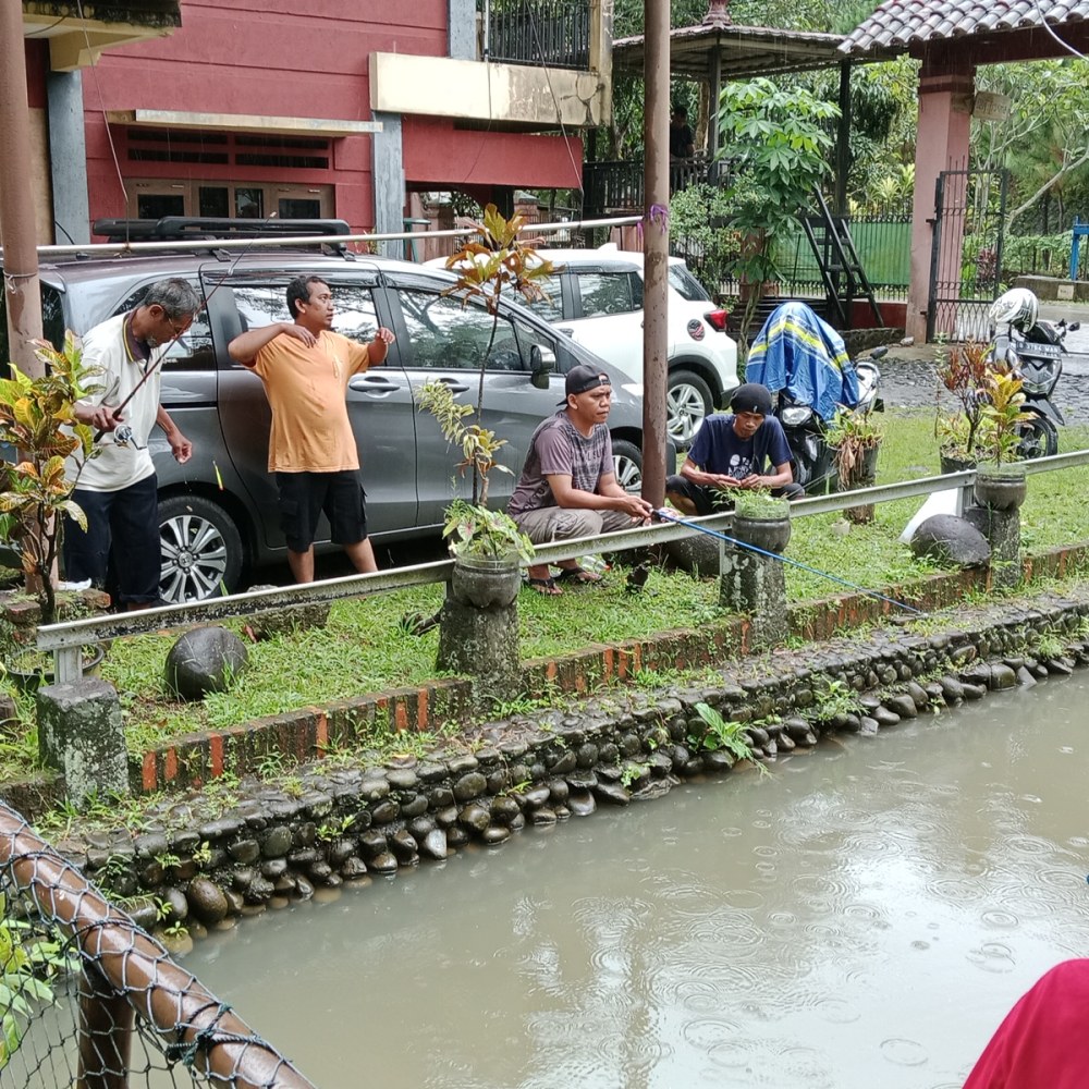 Villa Sawah Camp Bogor