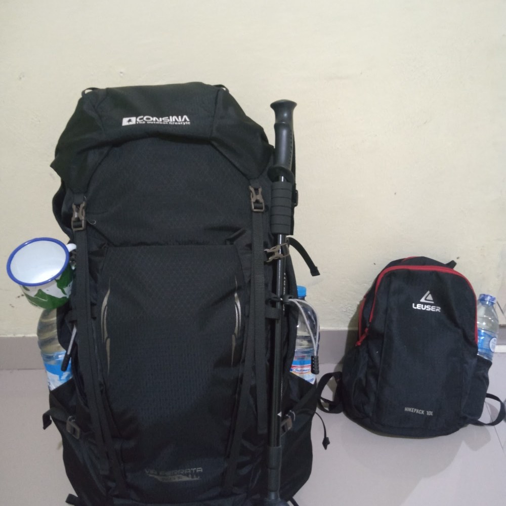 Sewa Alat Camping & Hiking