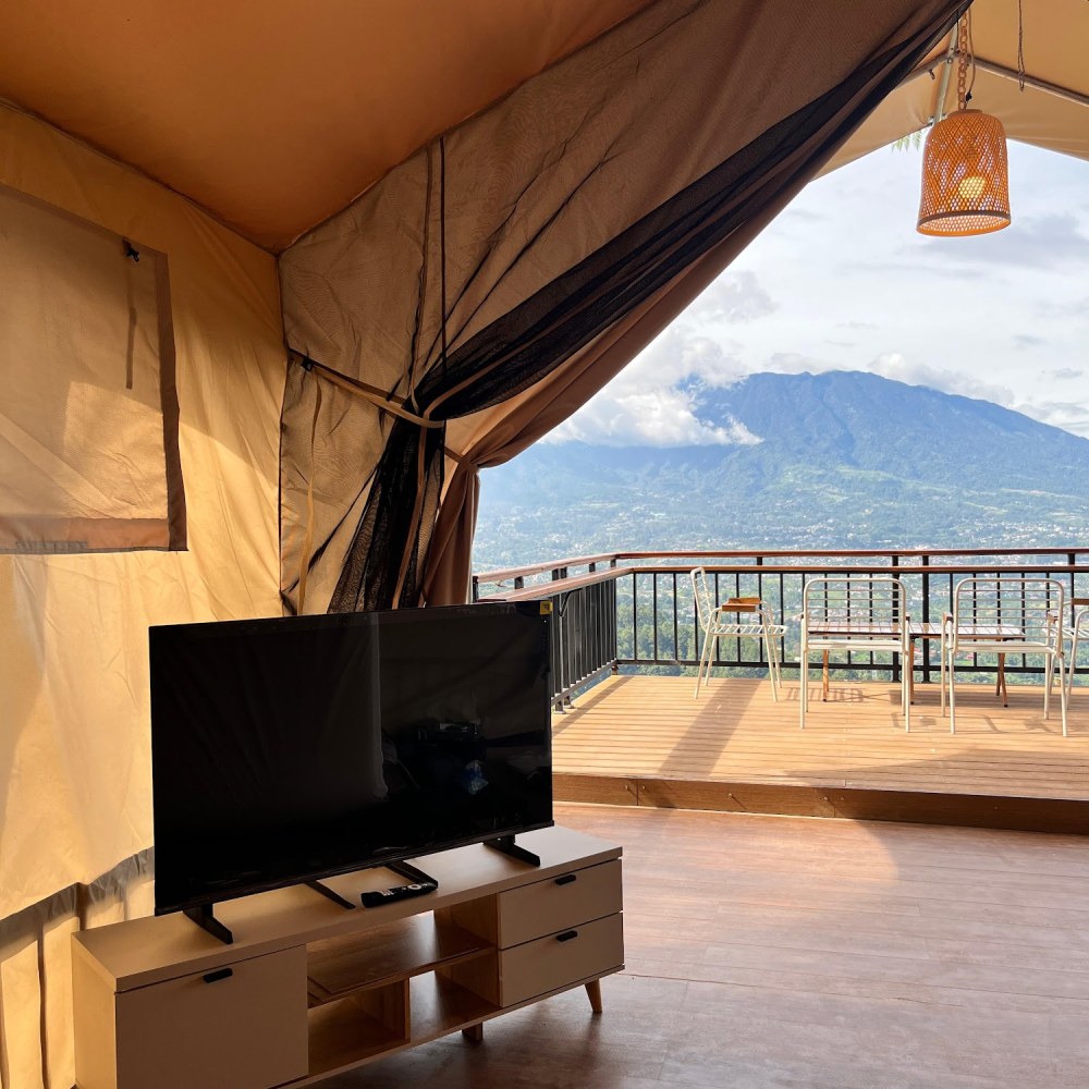 Damar Hills Camp