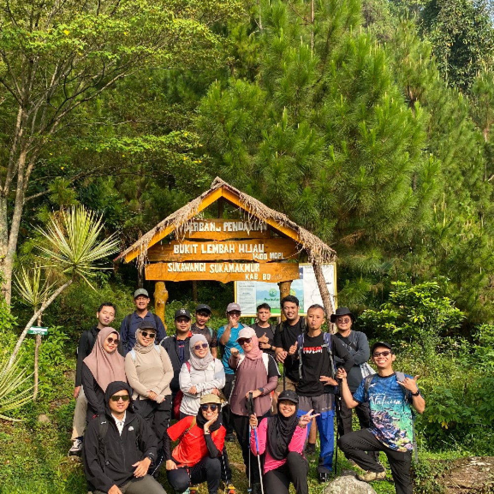 Pintu Masuk Bukit Lembah Hijau Sukamakmur