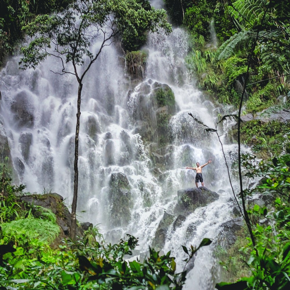 Curug Luhur Puraseda