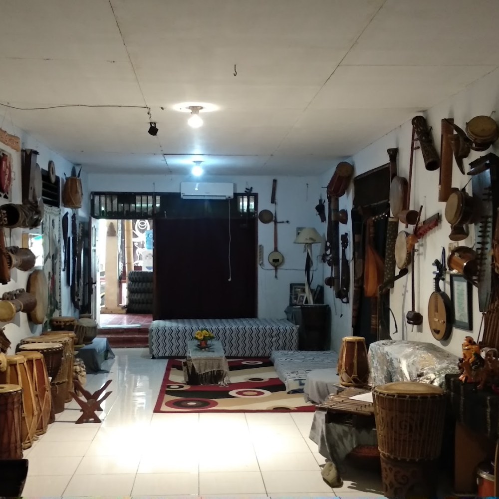Padepokan SENI mahagenta