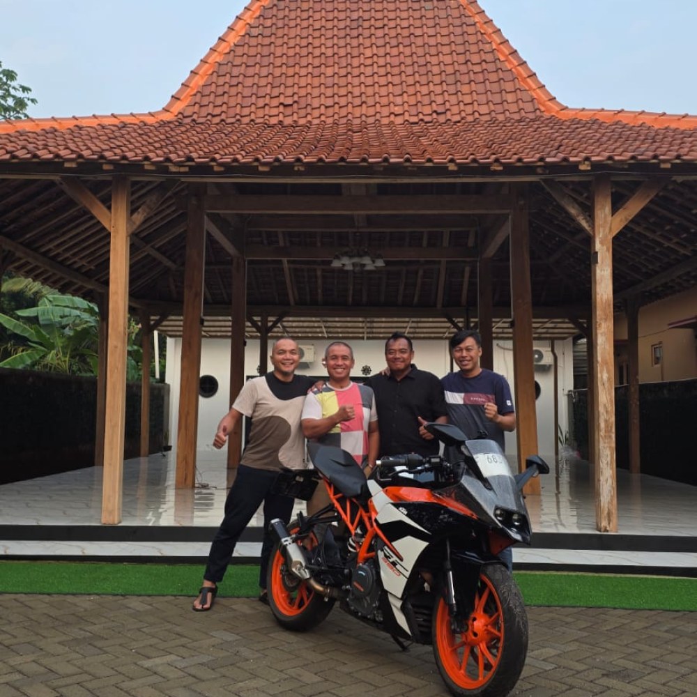 ANJUNGAN RESTU JOGLO