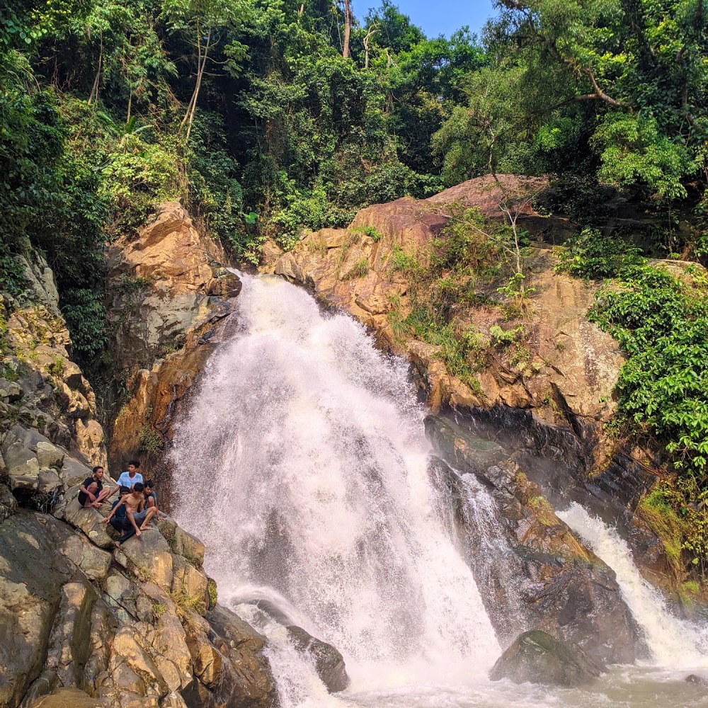 Curug Rahong Rengasjajar