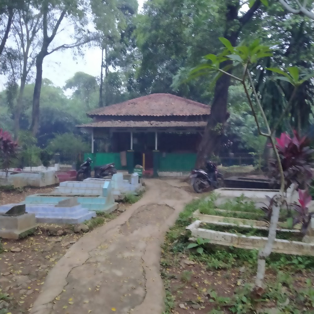 Makam Mbah Dalem Rd. Kusumah Mangku Negara
