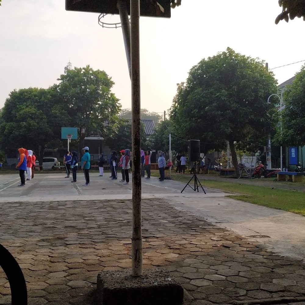 Lapangan merah Nirwana 1