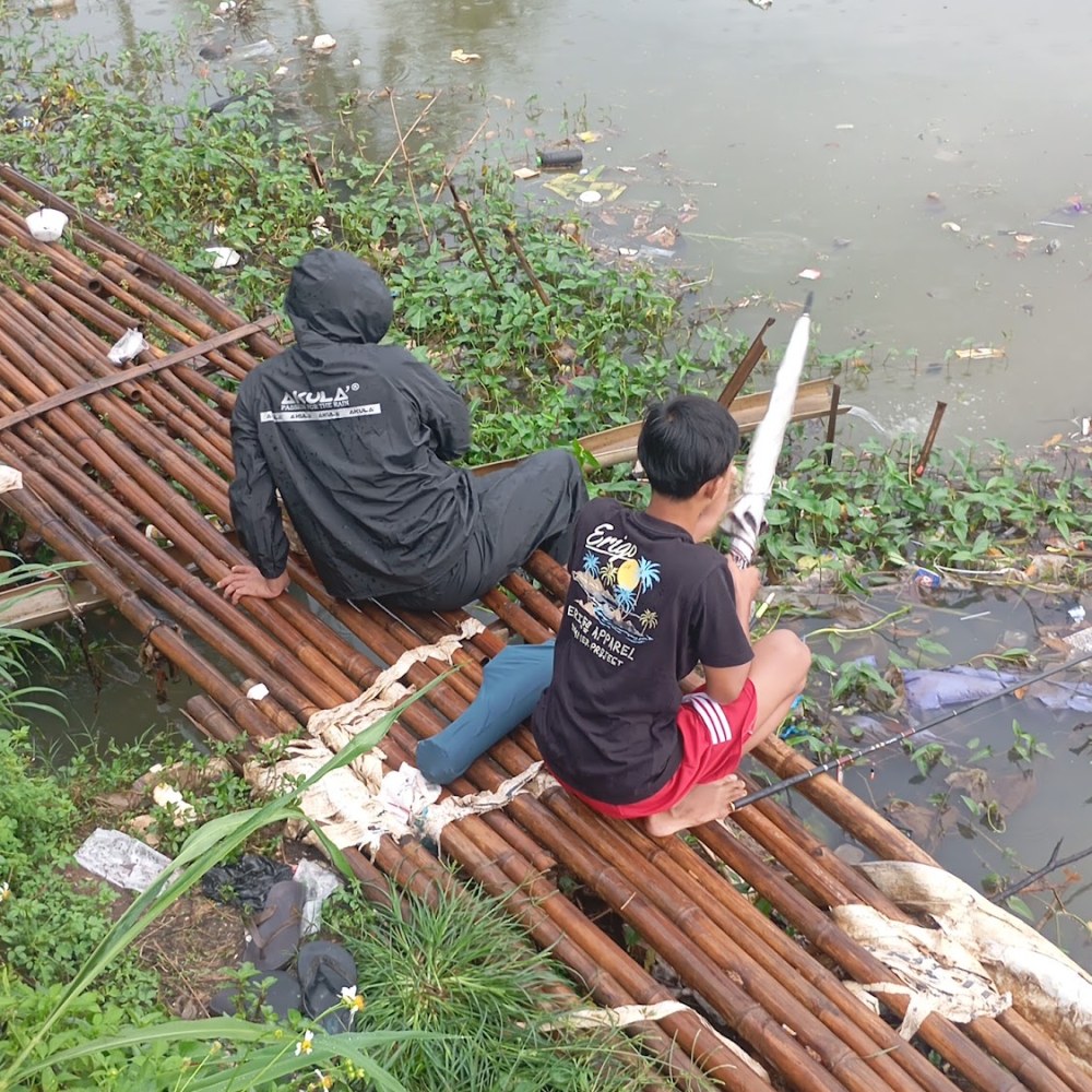 Lapak penghuni setu