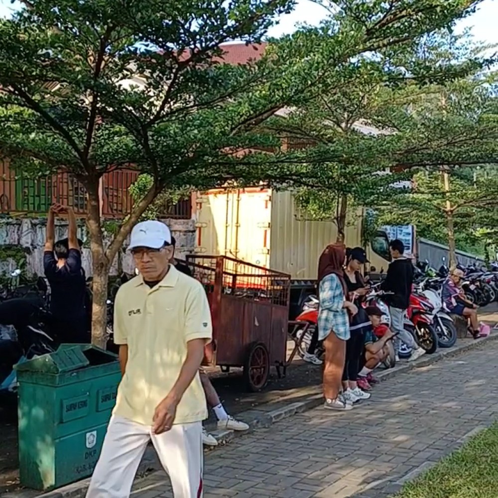 ALUN ALUN CIBURAYUT
