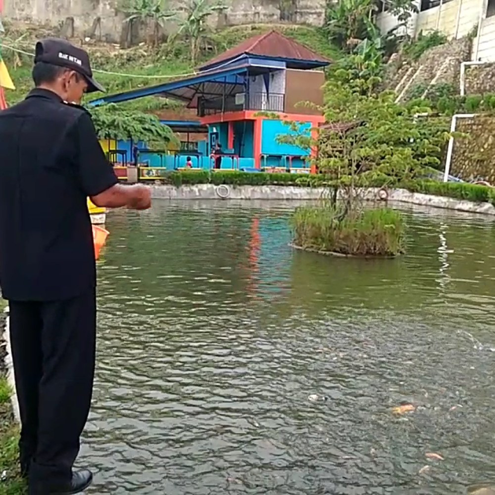 Kolam renang Wisata Bakhitah