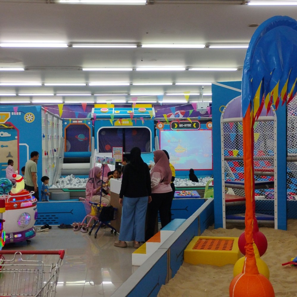Play Land and Play Sands