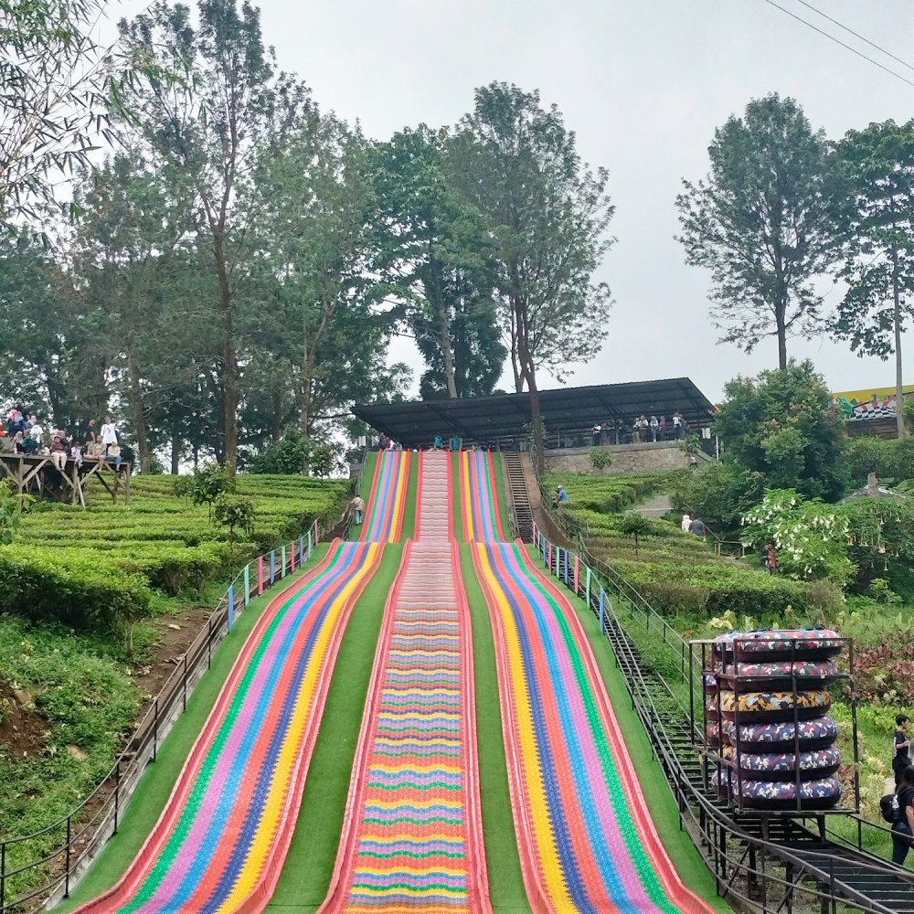 Rainbow Slide Gunung Mas