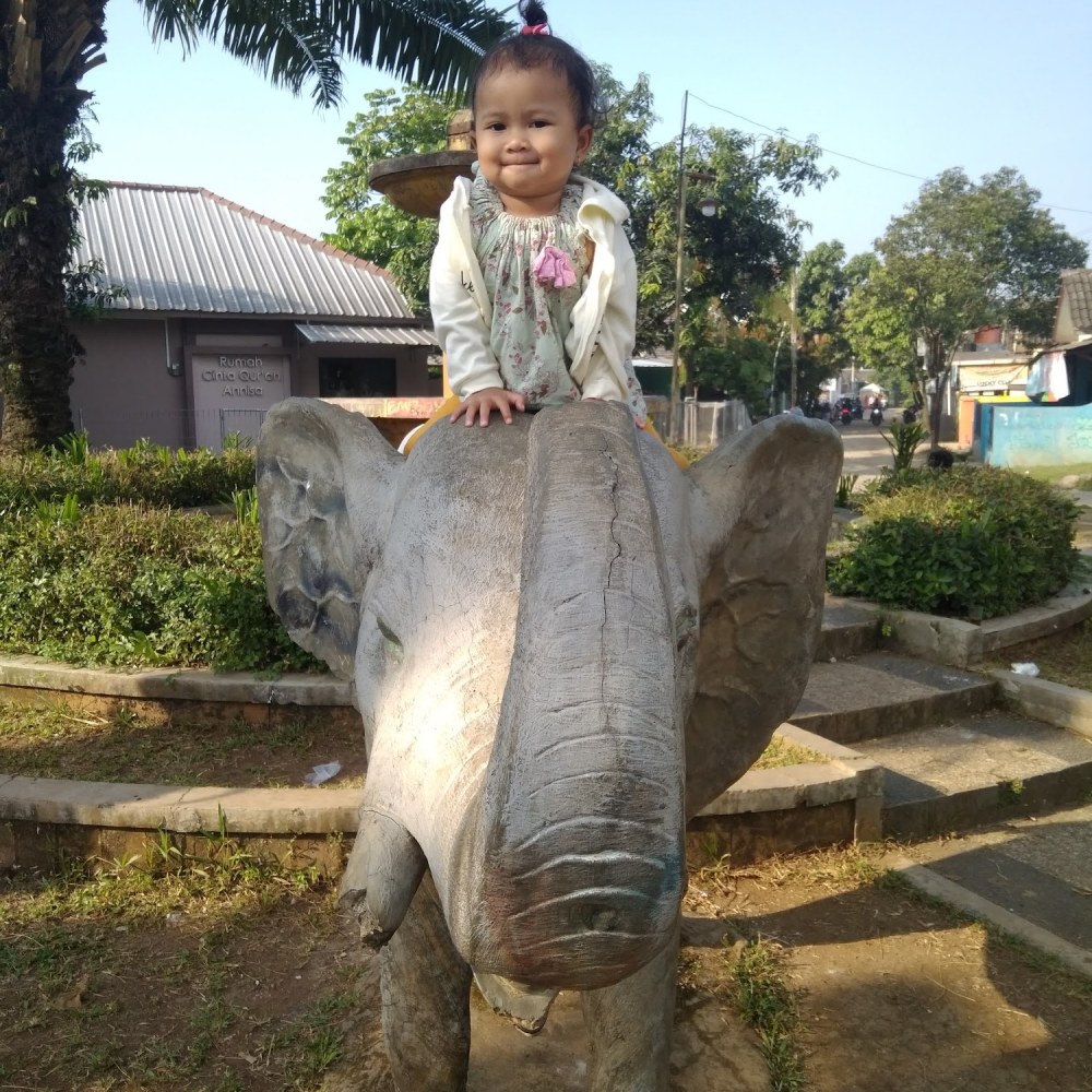 Griya Brandweer Patung Gajah