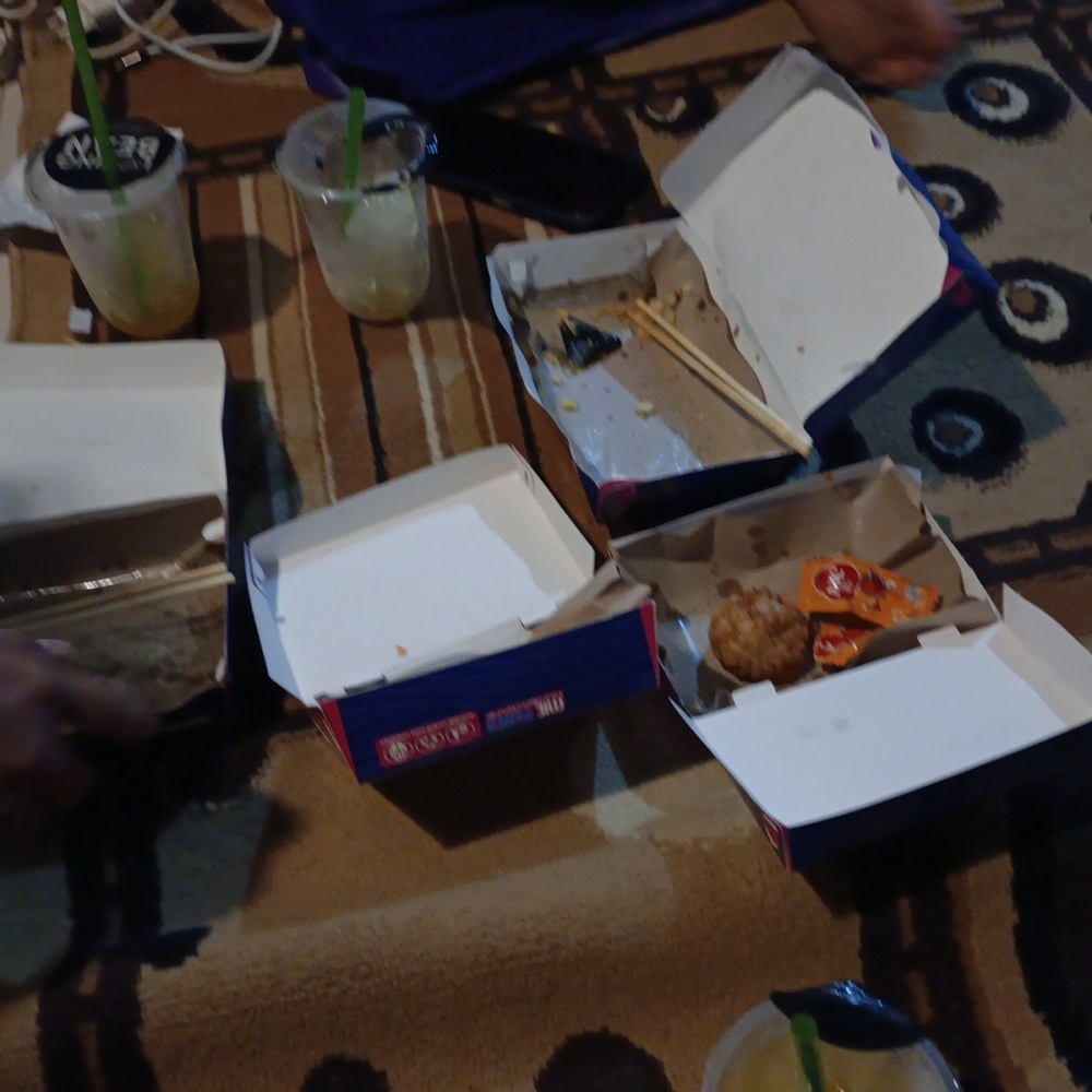 Mie Pedas Dan Play Gron Cibogo Ceri