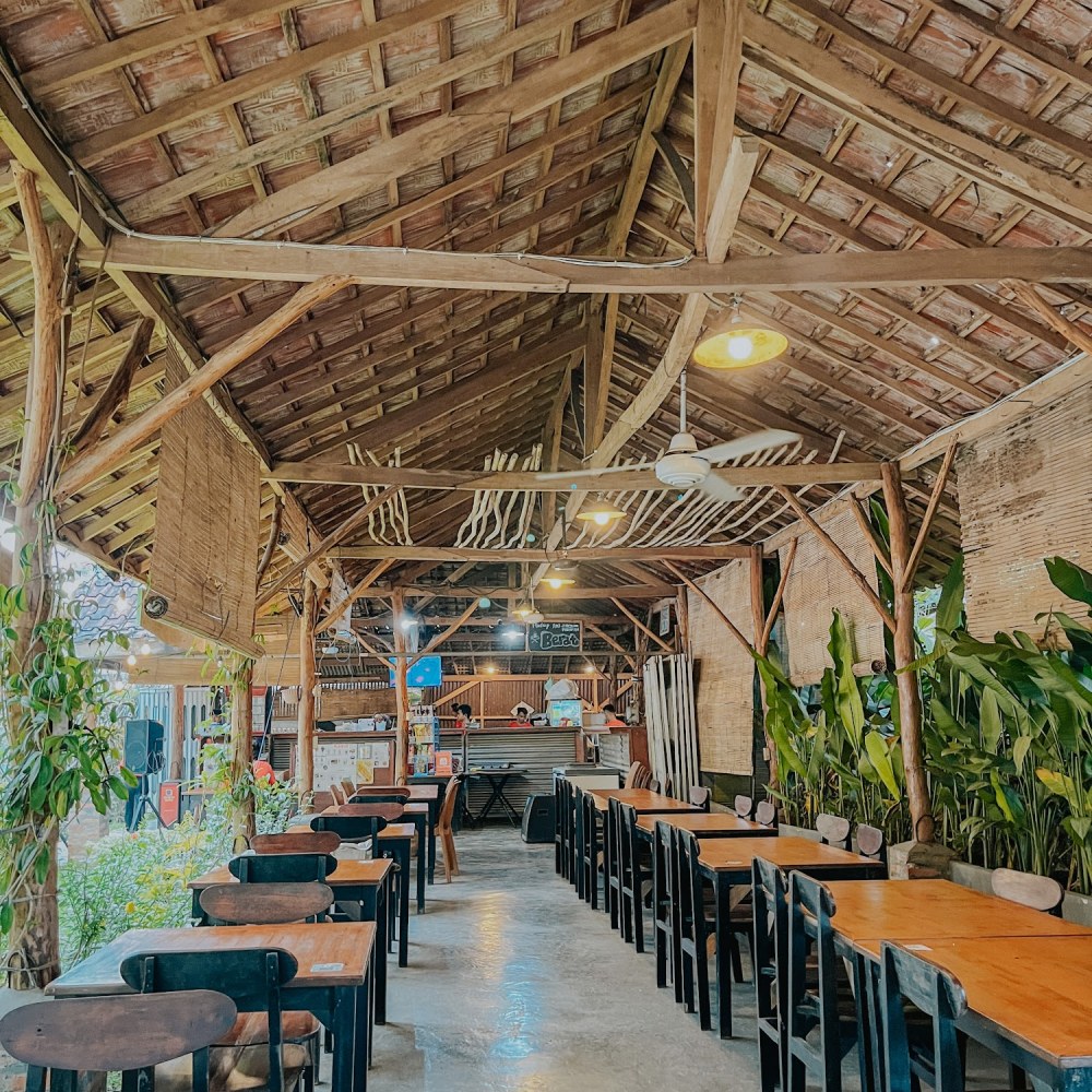 Tepi Danau Cafe and Resto