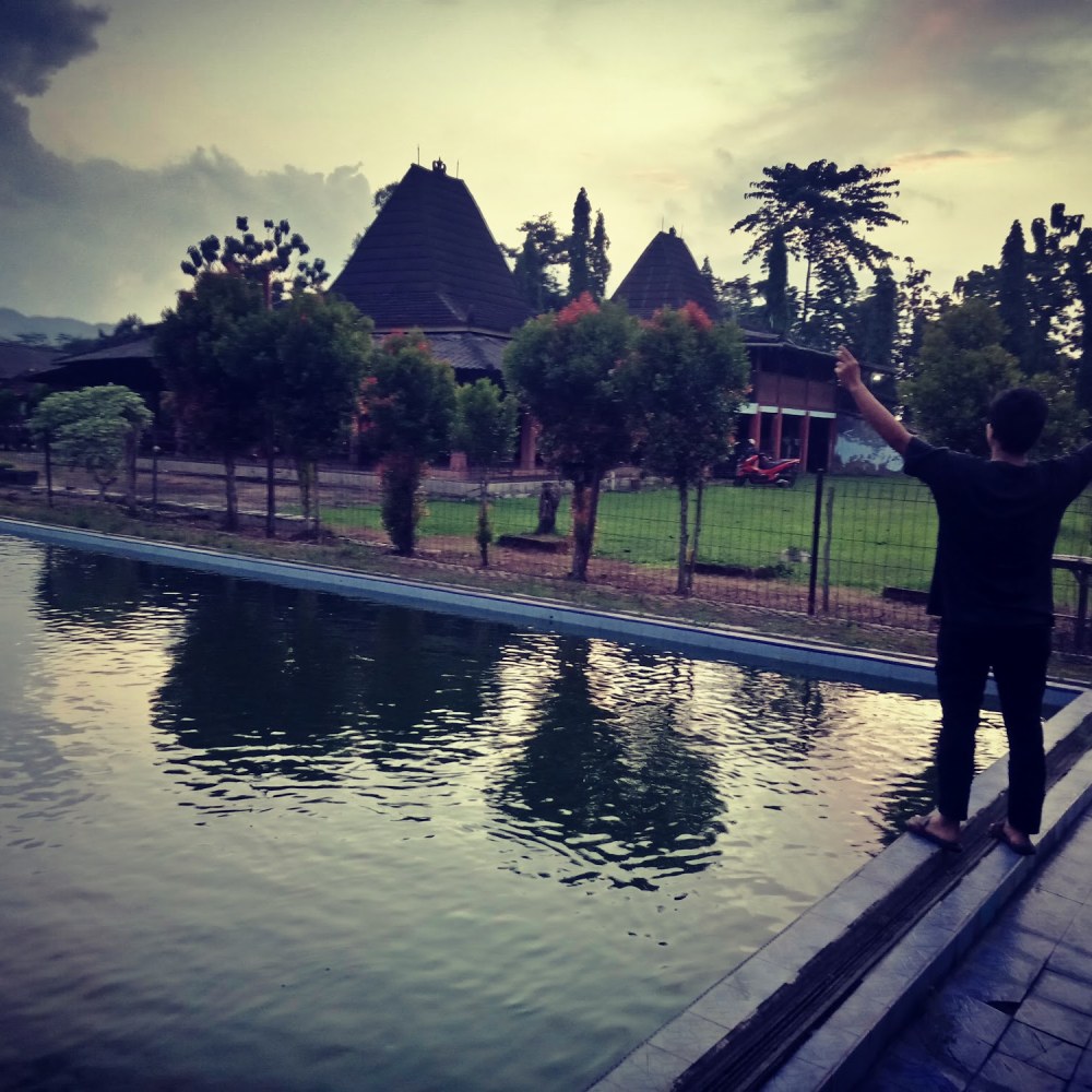 Kolam Renang JOGLO Linggarmukti Kec Klapanunggal Kab Bogor