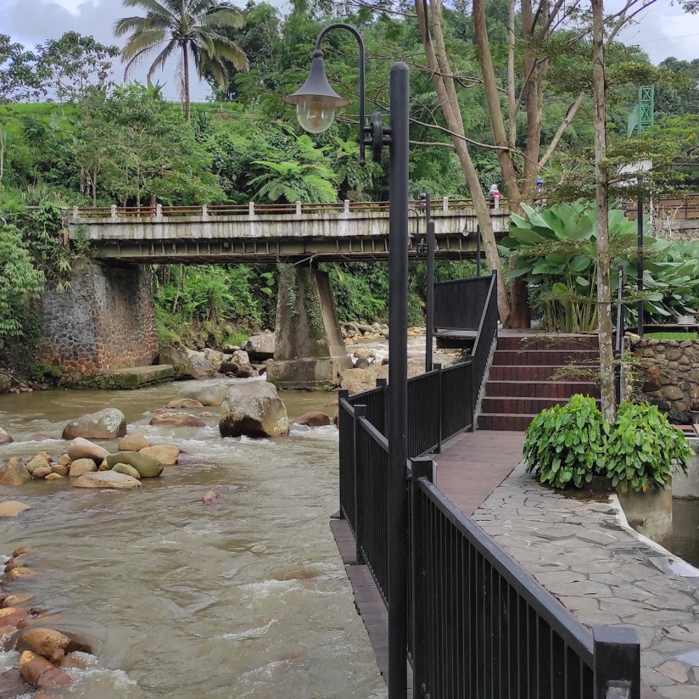 Cikuluwung River Tubing