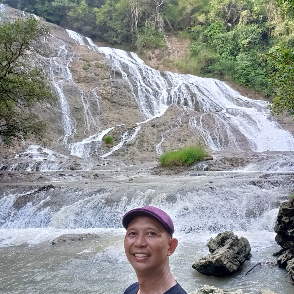Parkiran Curug Pareang Sindangresmi