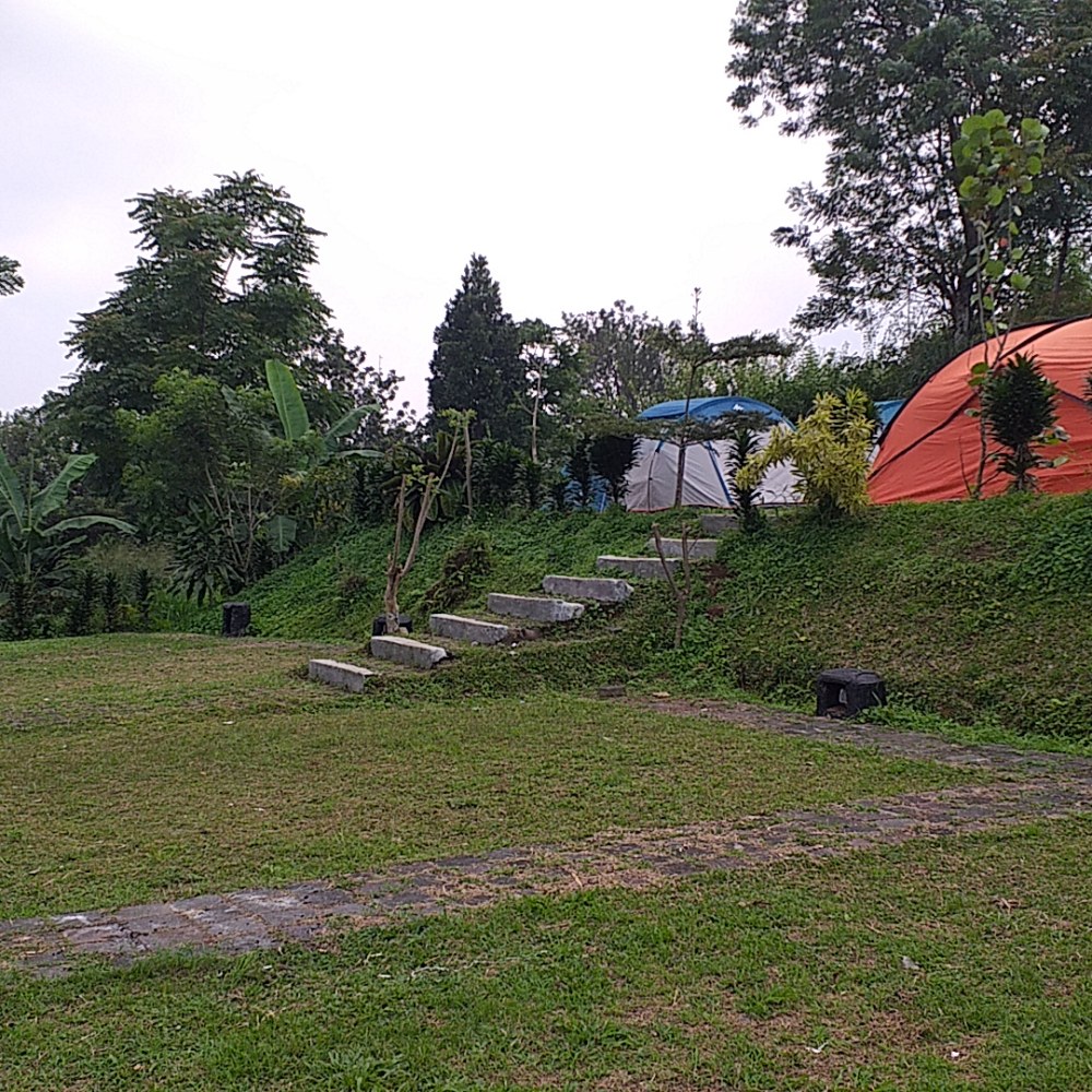 Villa Damar 3 ( vila & Camp Ground )