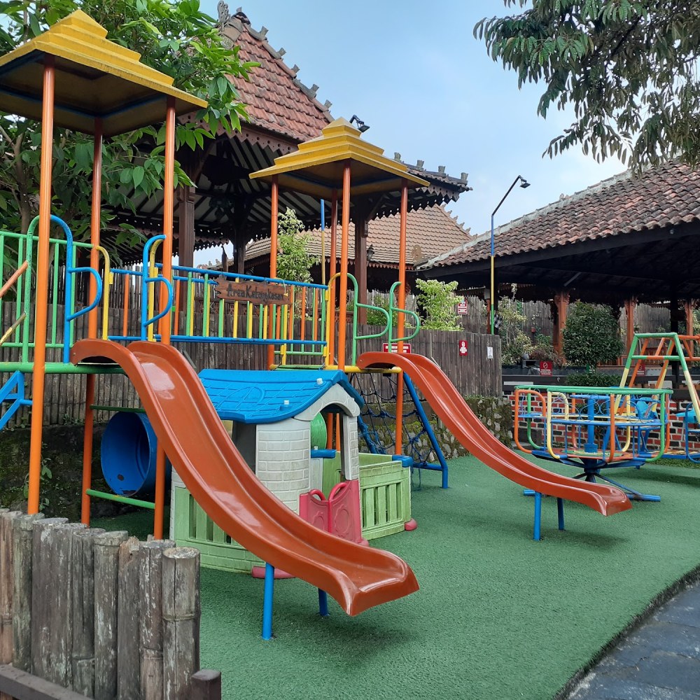 Kampoeng Ikan Resto Sukabumi