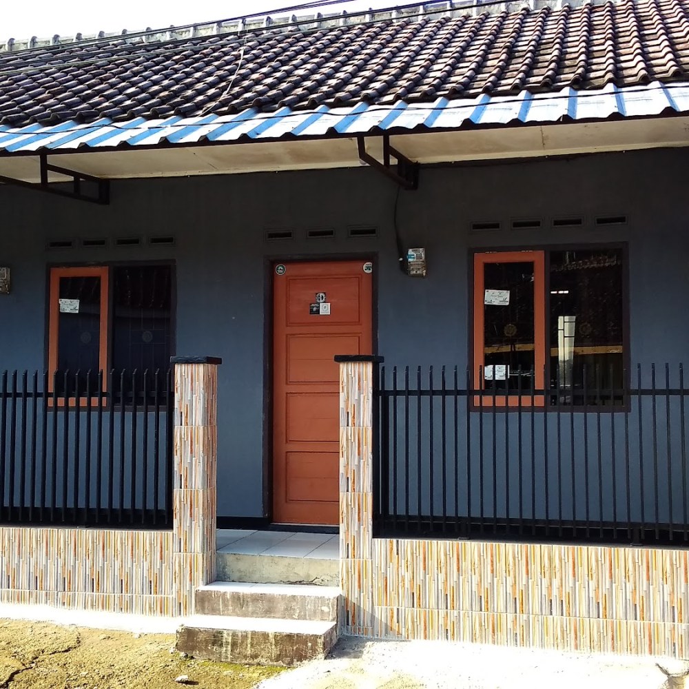 Kost Dan Warung Rizqi