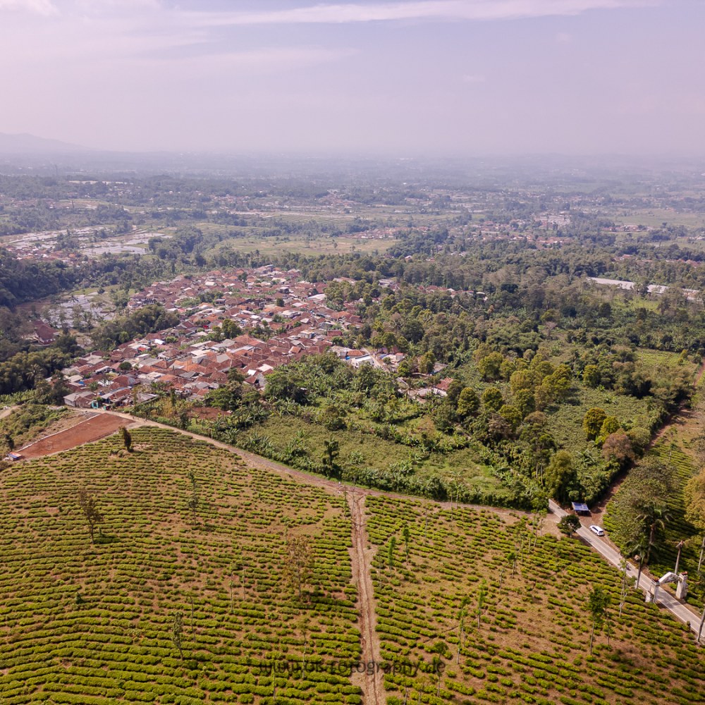 Gapura Selamat Datang Kecamatan Gekbrong