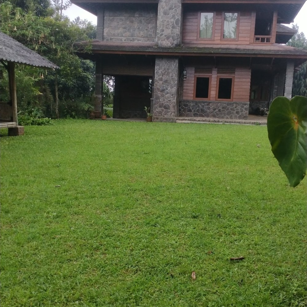 Villa Coklat