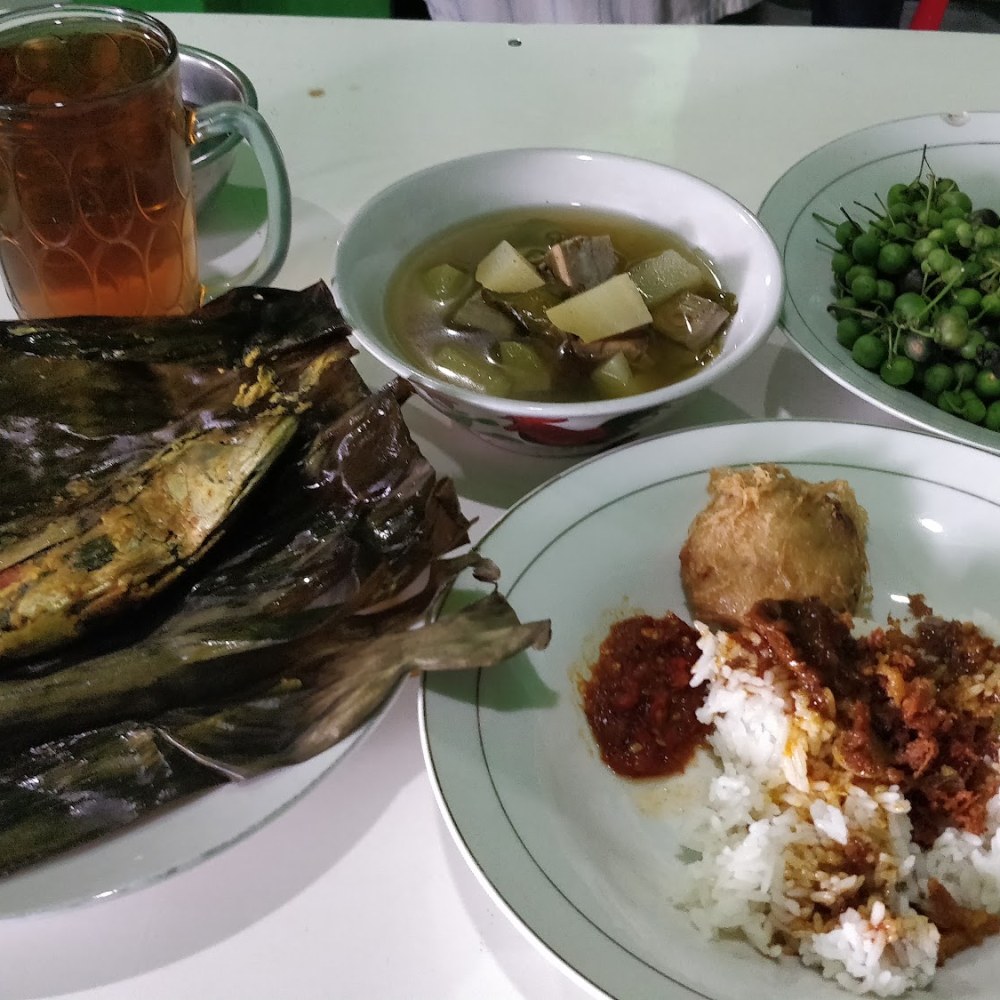 RM. Warung Jambu Ibu Hj. Nyai