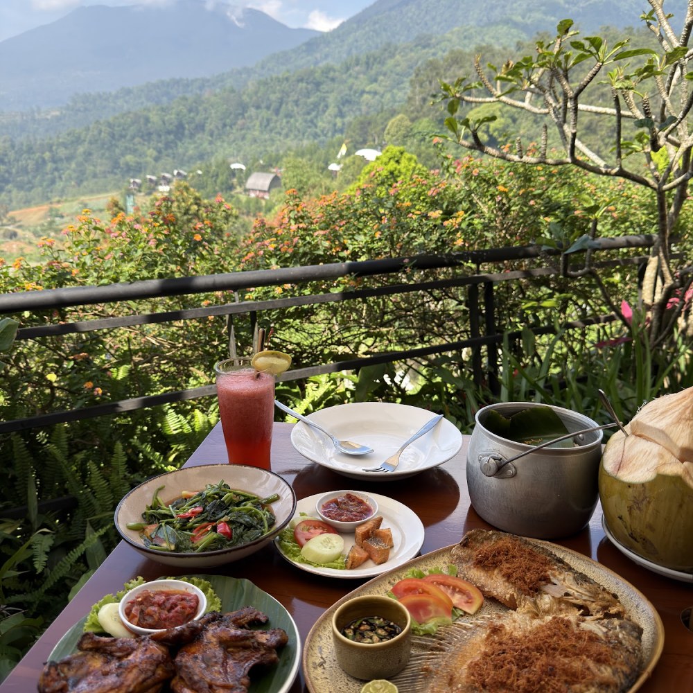 Bumi Aki Puncak - Restoran Keluarga Sejak 1987