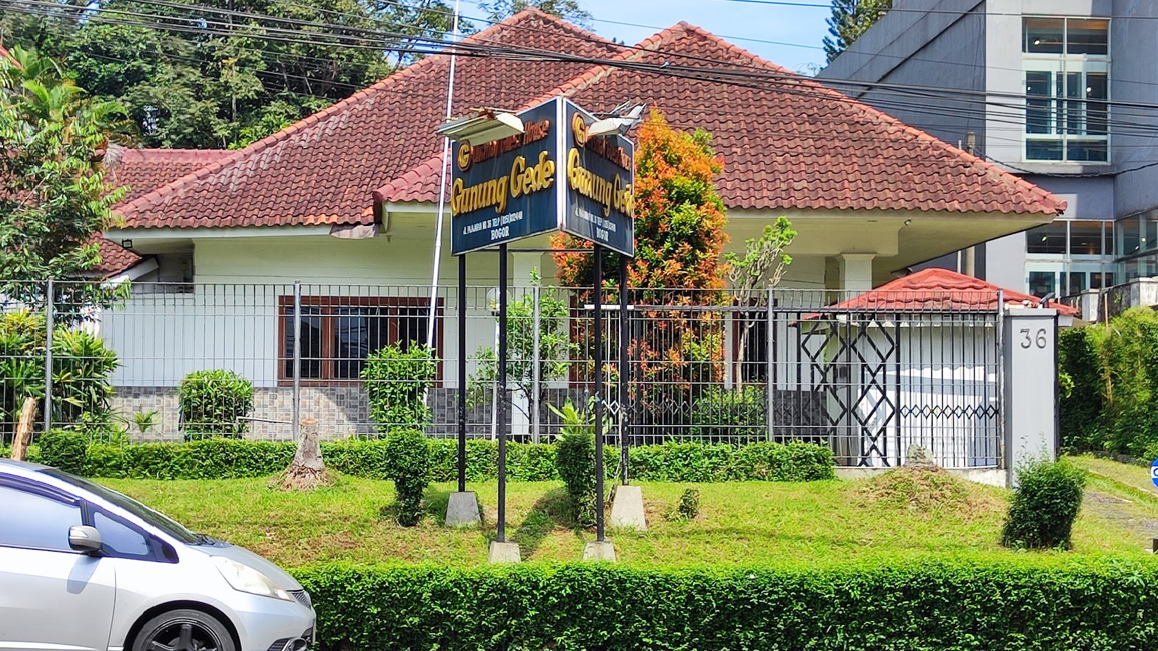Gunung Gede Guest House
